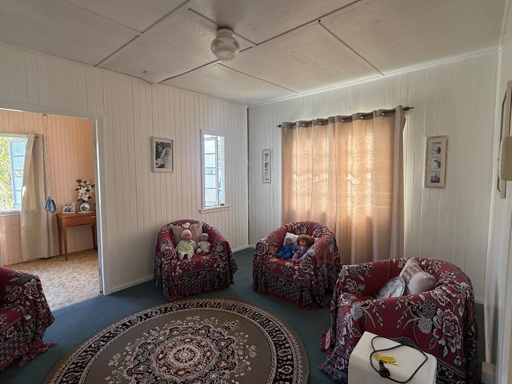 98 Haynes St, Park Avenue, QLD 4701