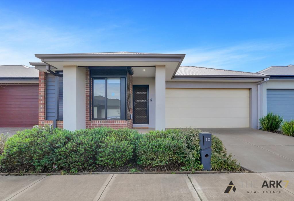 10 JULIETE ST, STRATHTULLOH, VIC 3338