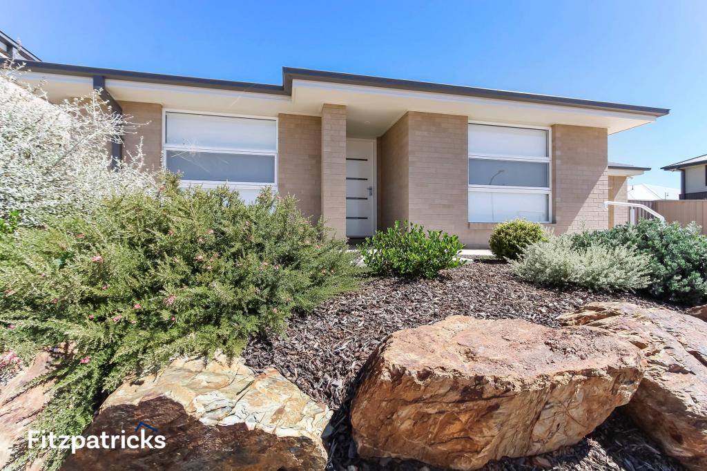 2/1 LEE WAY, LLOYD, NSW 2650