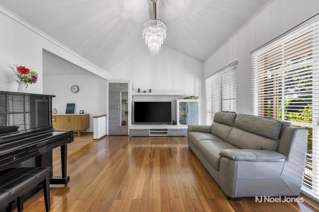 30 Rosemary Ave, Croydon Hills, VIC 3136