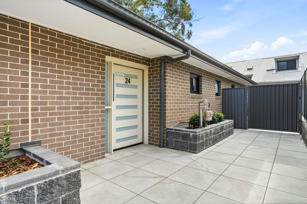24/2 BANDO RD, GIRRAWEEN, NSW 2145