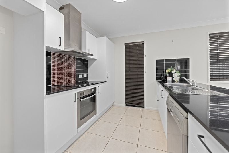 64 Cootharaba Cres, Warner, QLD 4500