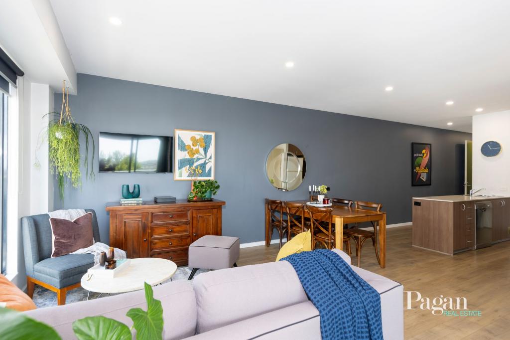 302/533-535 MT ALEXANDER RD, MOONEE PONDS, VIC 3039