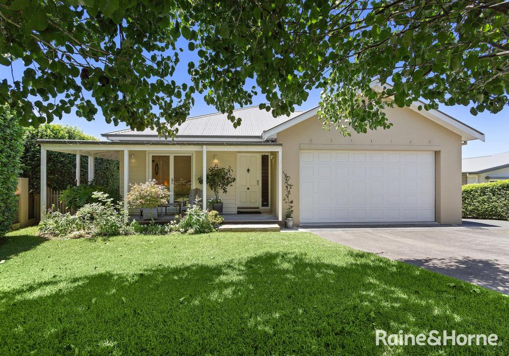 32 Banool Cct, Bomaderry, NSW 2541