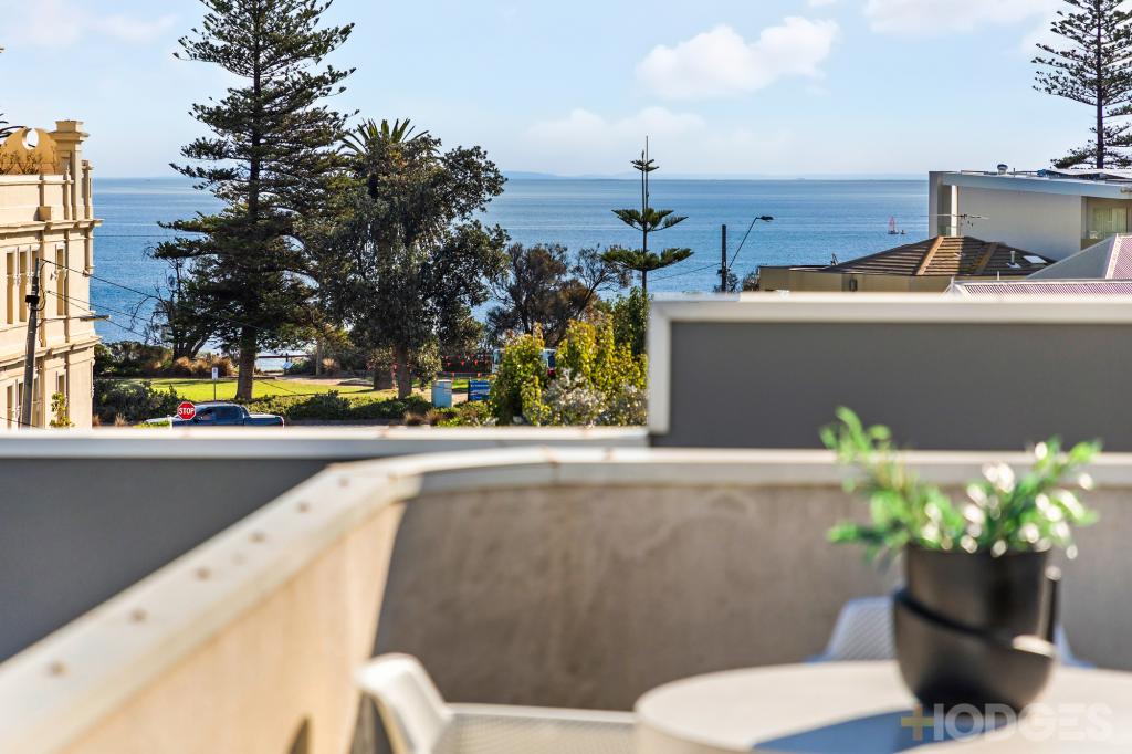 302/15 SMALL ST, HAMPTON, VIC 3188