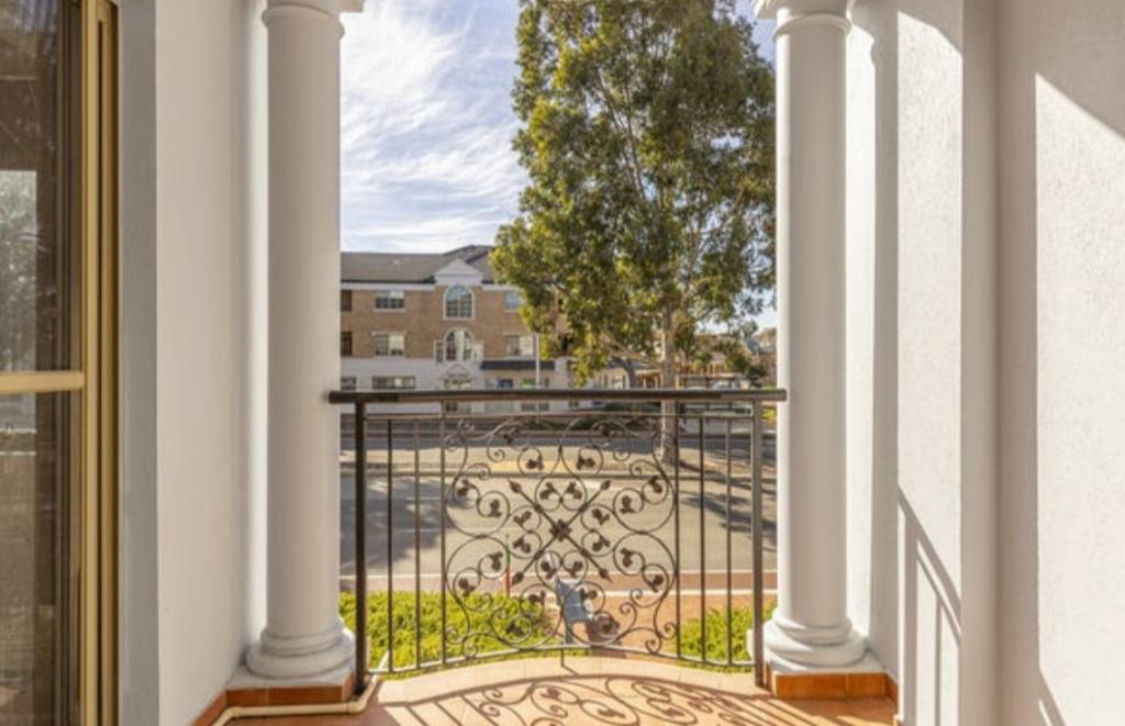 10/38 Grand Bvd, Joondalup, WA 6027