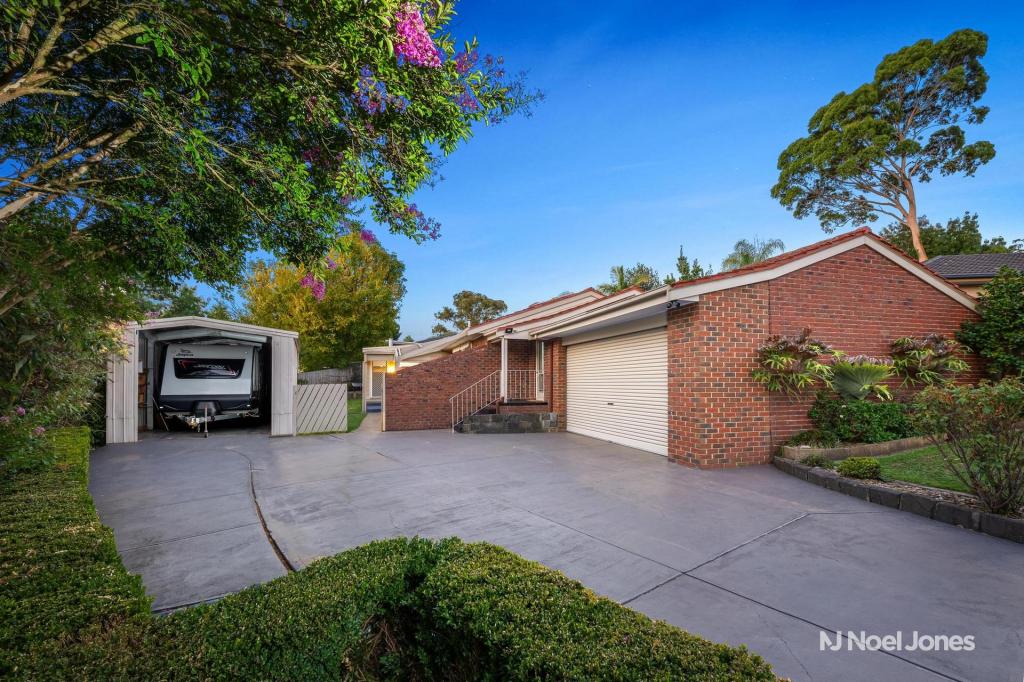 2 Boyd Cl, Mooroolbark, VIC 3138