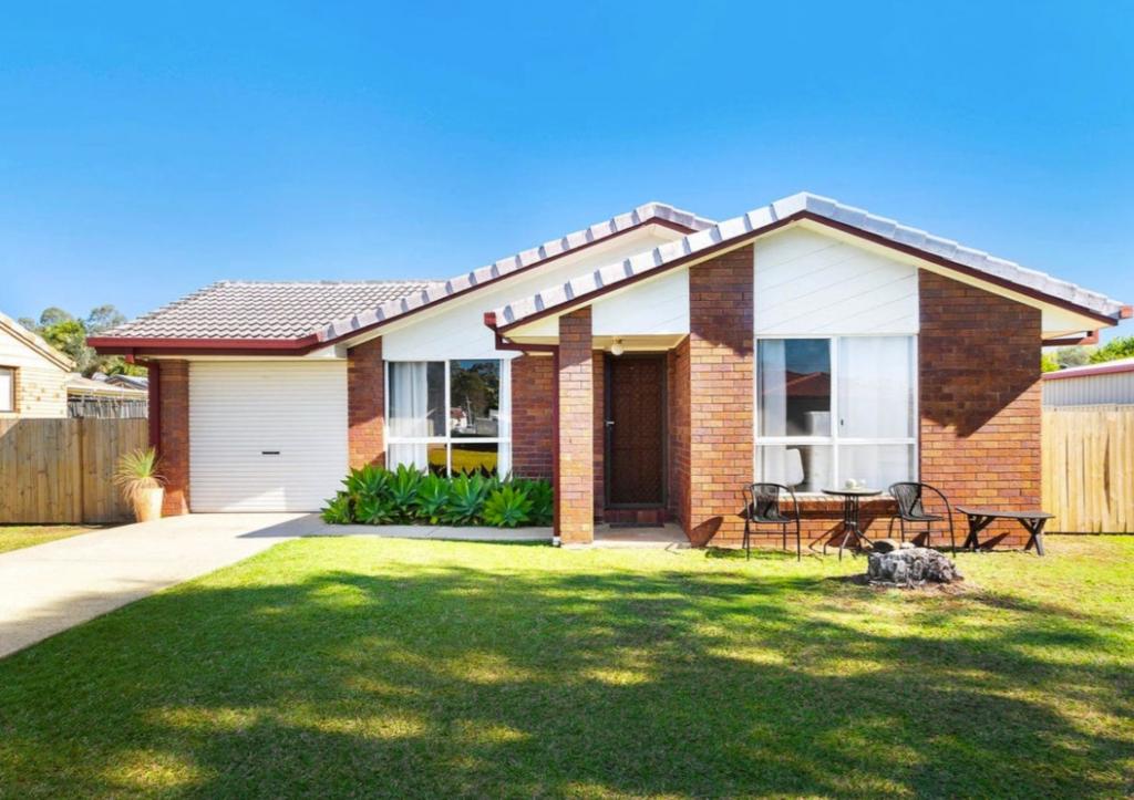 9 Glen St, Bray Park, QLD 4500