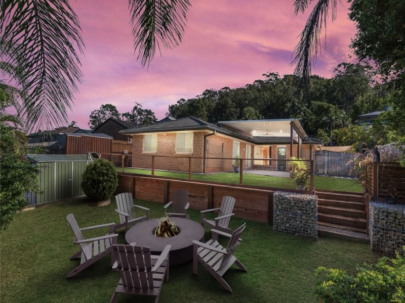 16 Tahan Cres, Tanah Merah, QLD 4128