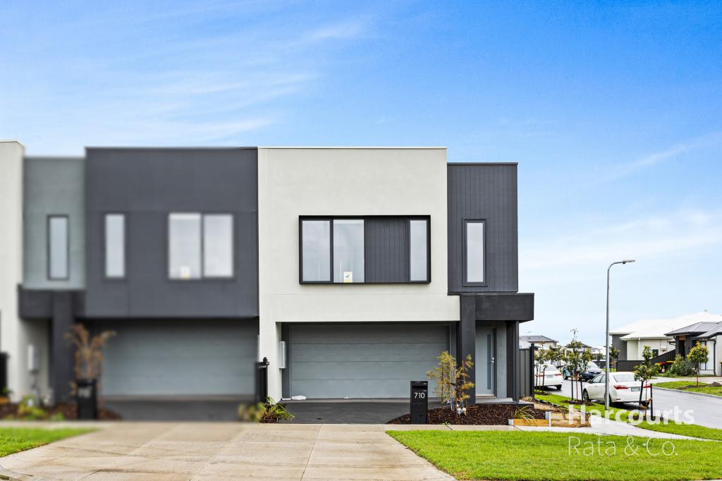 710 Grand Bvd, Mickleham, VIC 3064