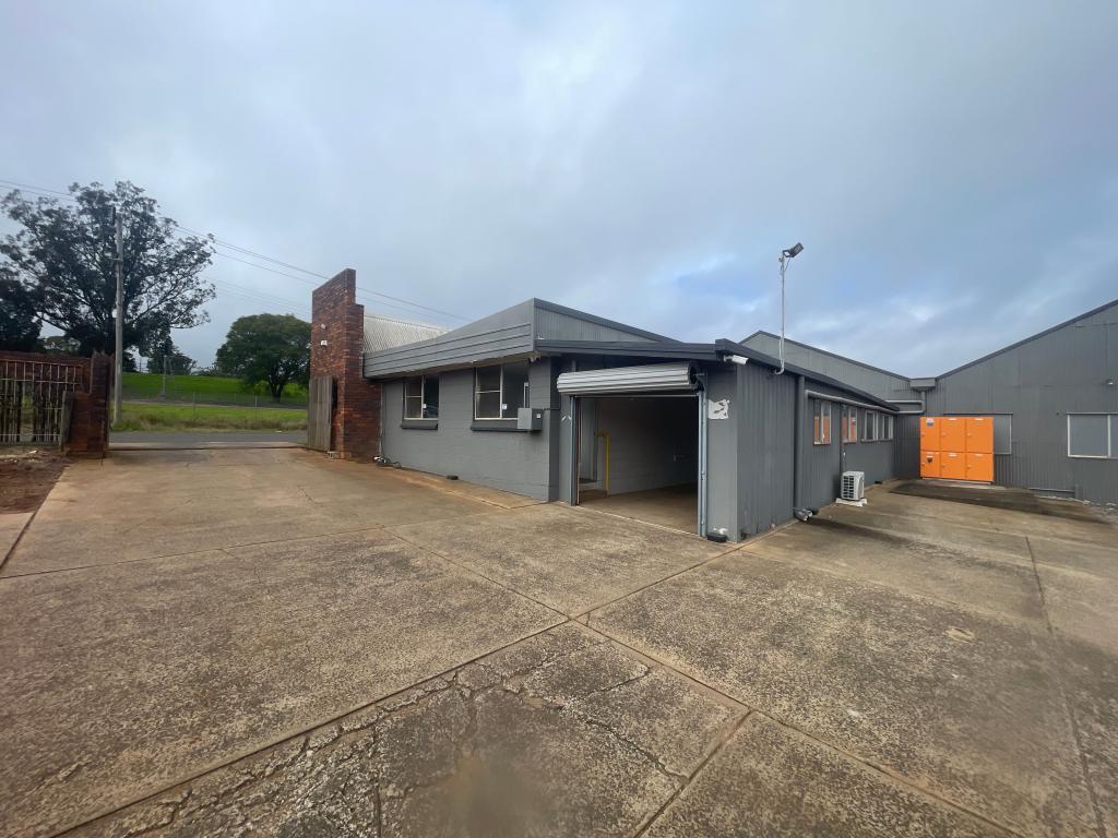 Tenancy 1/5-7 Wilkinson St, Harlaxton, QLD 4350