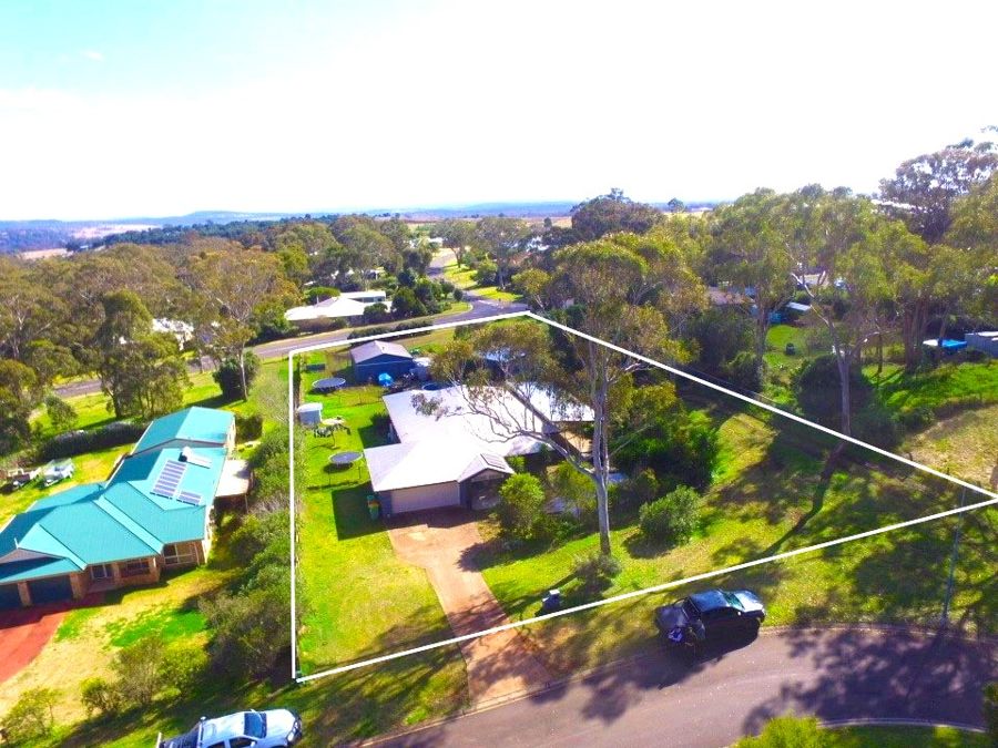 10 Debbie Ct, Highfields, QLD 4352