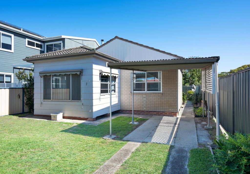 7 Williams St, Belmont South, NSW 2280