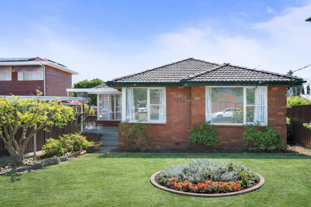 1 Sirius Pl, Riverwood, NSW 2210