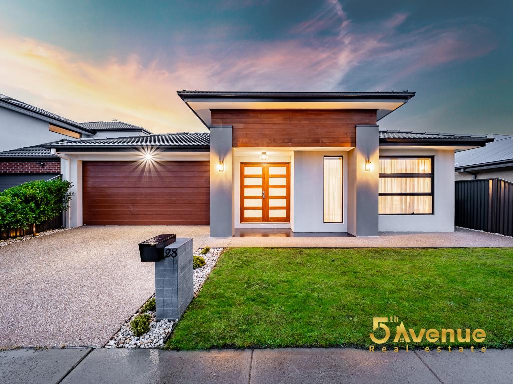 28 BEARTOOTH CT, PAKENHAM, VIC 3810