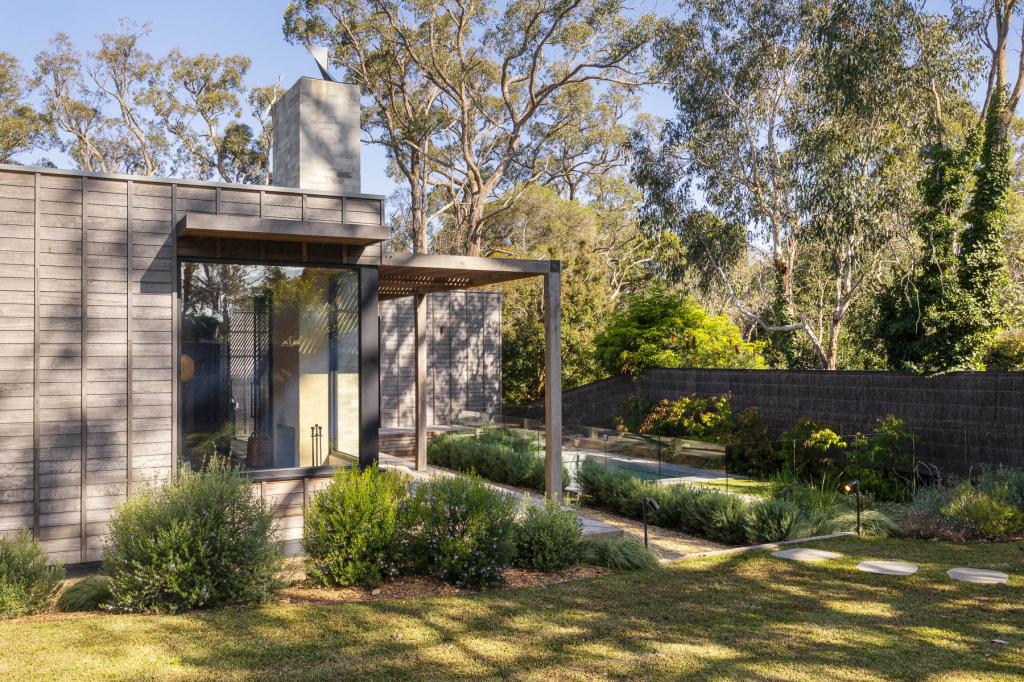 40 Red Hill Rd, Red Hill, VIC 3937