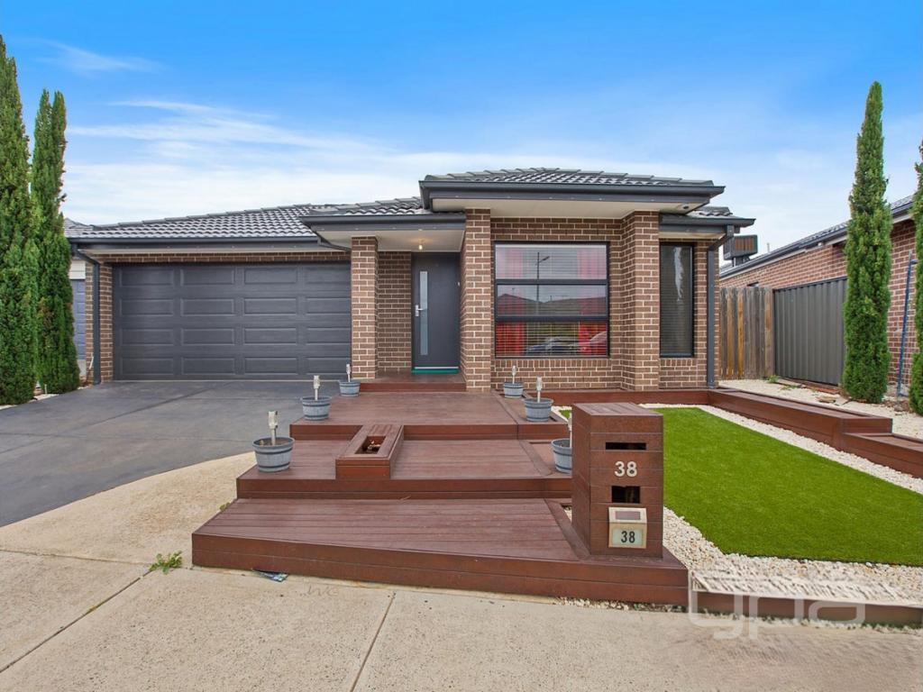 38 Regal Rd, Point Cook, VIC 3030
