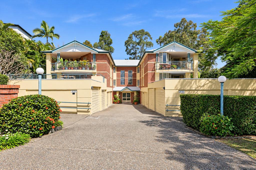 2/9 JERDANEFIELD RD, ST LUCIA, QLD 4067