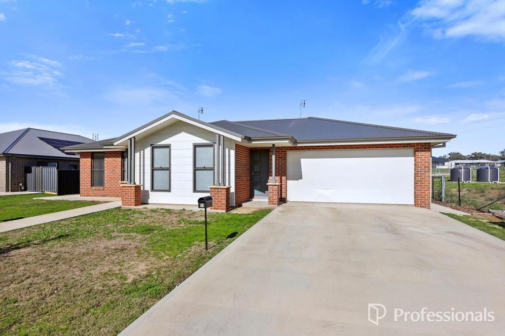 1/13 FAIRYMARTIN LANE, MOORE CREEK, NSW 2340
