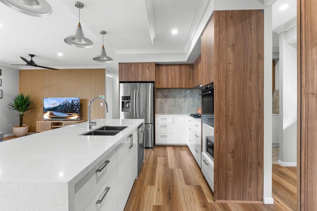 277 Railway Pde, Birkdale, QLD 4159