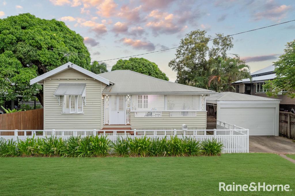 2 Tenth Ave, Railway Estate, QLD 4810