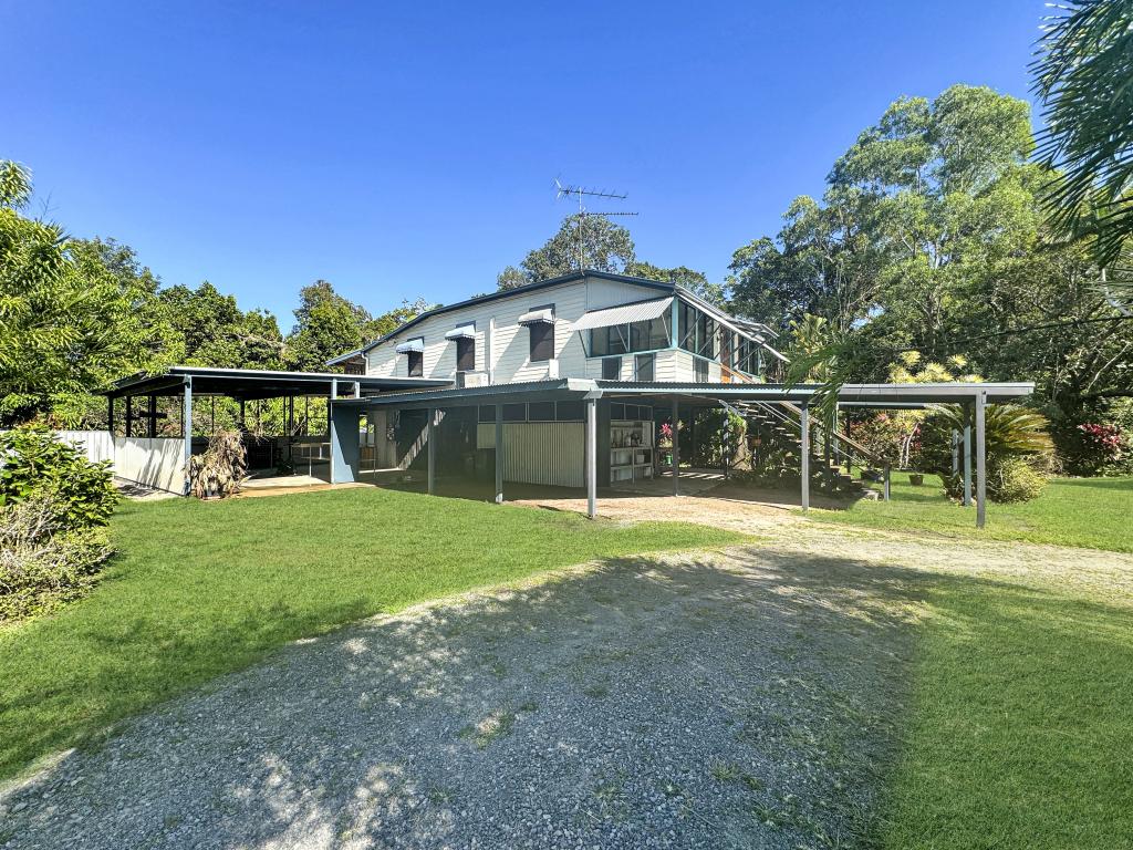 74 Vipiana Dr, Tully Heads, QLD 4854