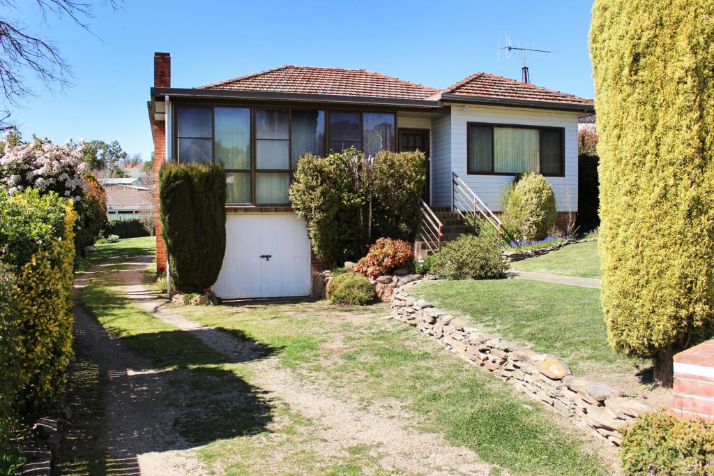 82 Esrom St, West Bathurst, NSW 2795