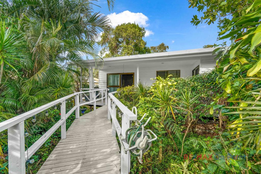 11 Carefree St, Coochiemudlo Island, QLD 4184