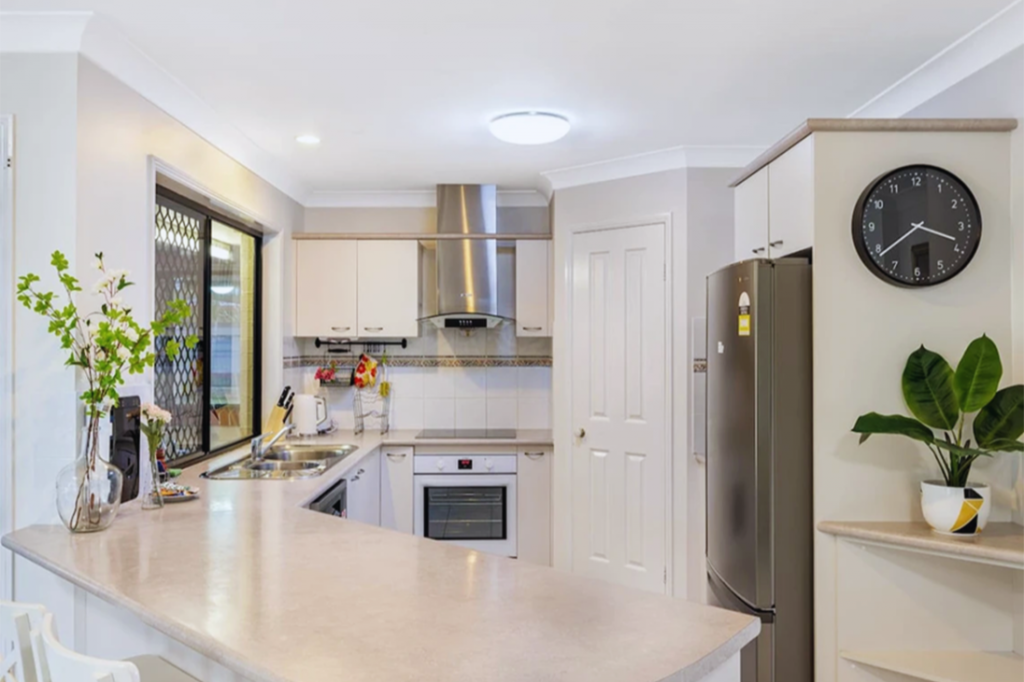 15 Glenroy Pl, Parkinson, QLD 4115