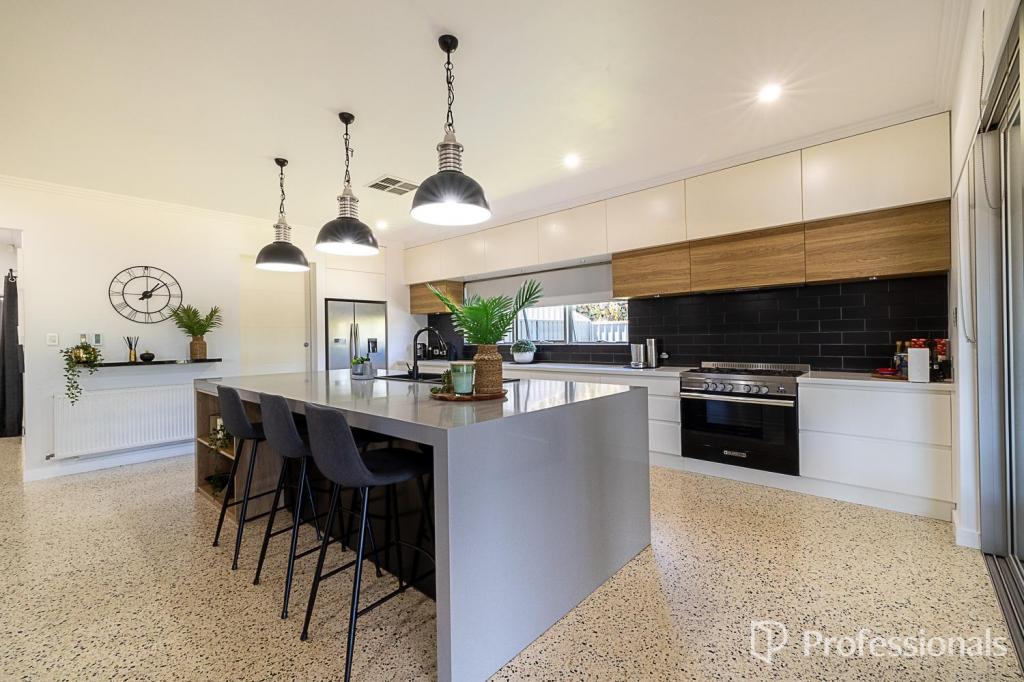 25 Orangedale Rd, Lesmurdie, WA 6076