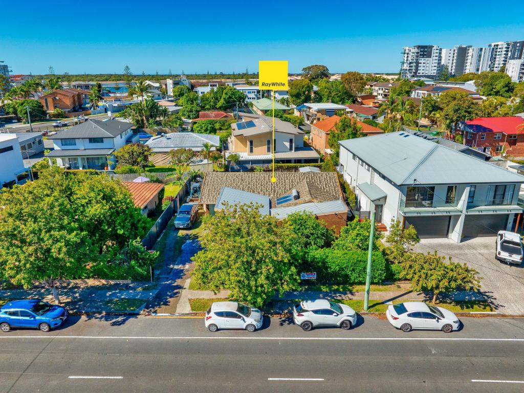 229 Turpin Rd, Labrador, QLD 4215