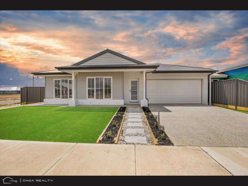 24 Gorman Dr, Yarrawonga, VIC 3730