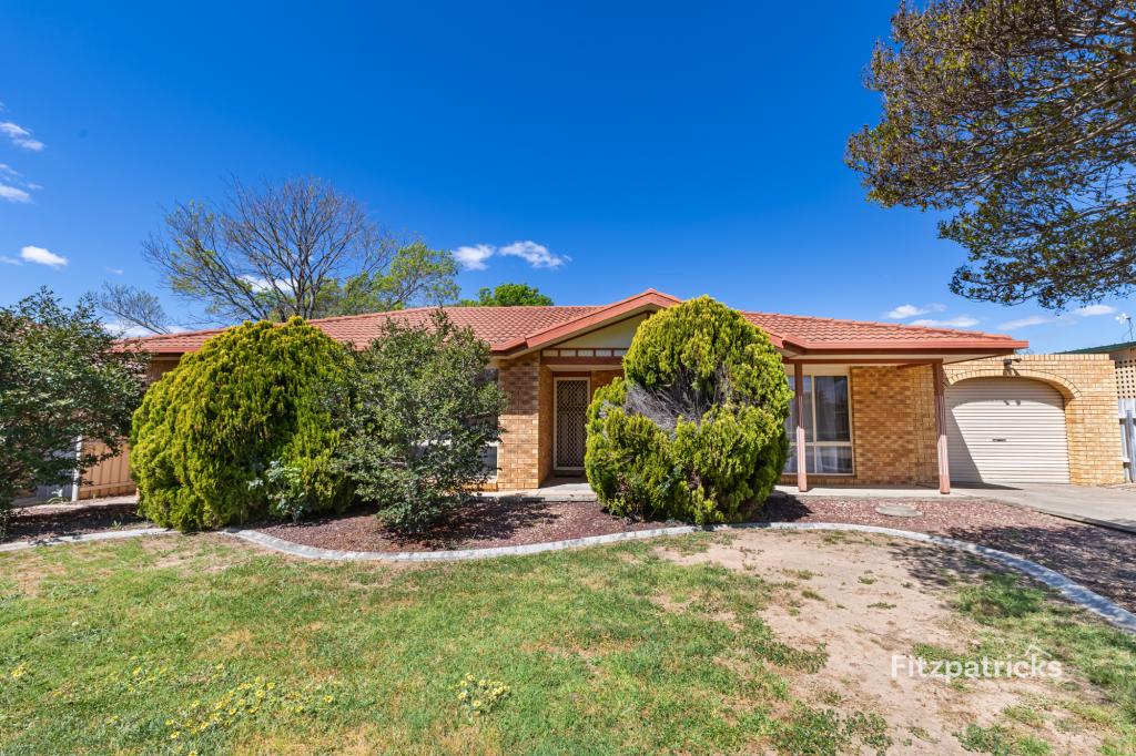 78 Dalman Pkwy, Glenfield Park, NSW 2650