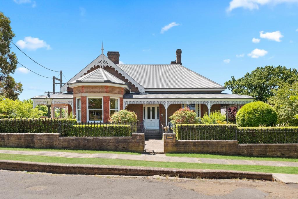 21 HURST ST, GOULBURN, NSW 2580