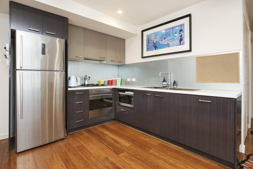 210/17 Robbs Pde, Northcote, VIC 3070