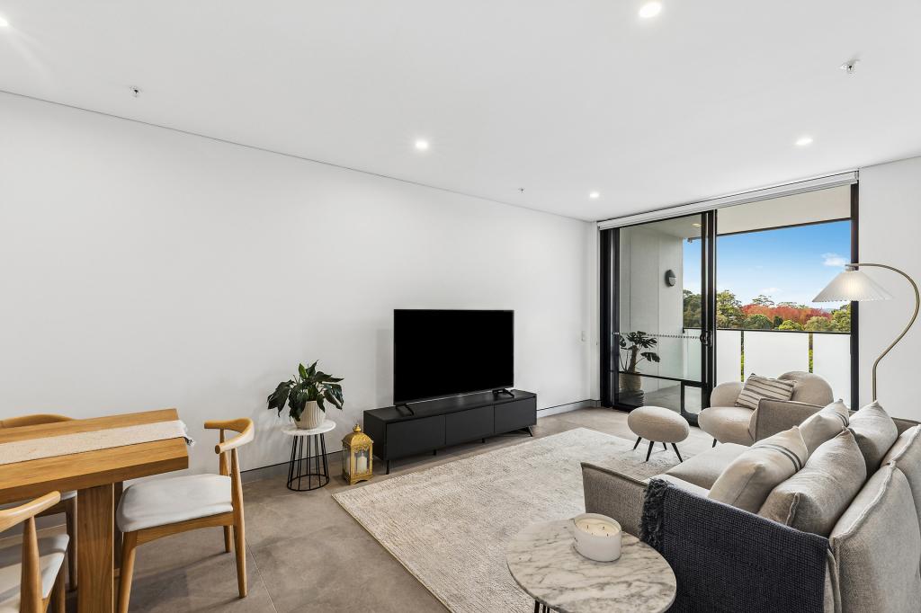 303/4 Auburn St, Point Frederick, NSW 2250