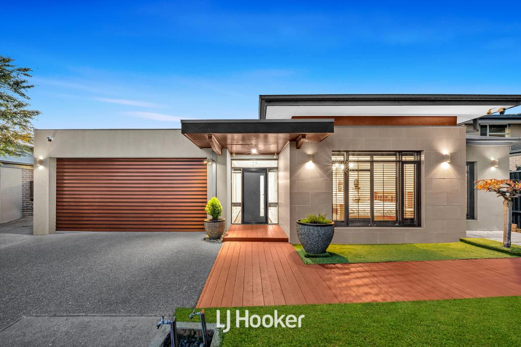 4 Nature Cct, Cranbourne North, VIC 3977