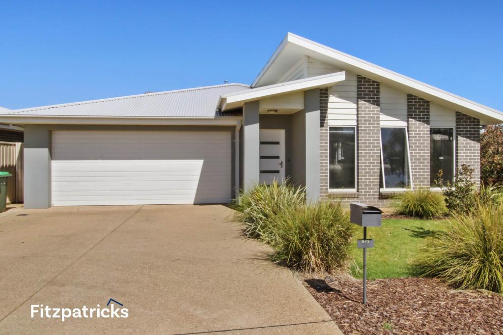 2/9 Cunjegong Loop, Gobbagombalin, NSW 2650