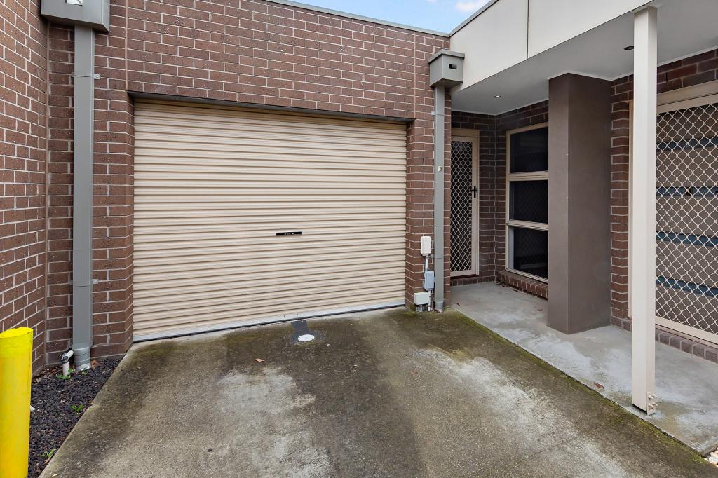3/2 Lily St, Braybrook, VIC 3019