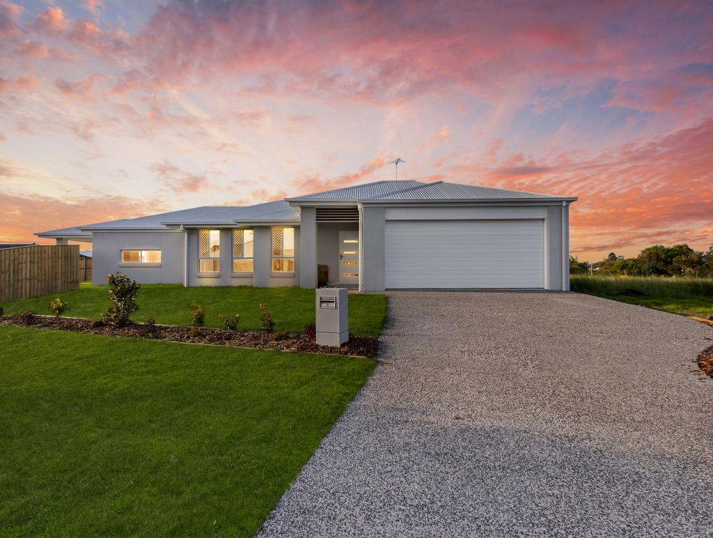 12 Pennant Dr, Point Vernon, QLD 4655
