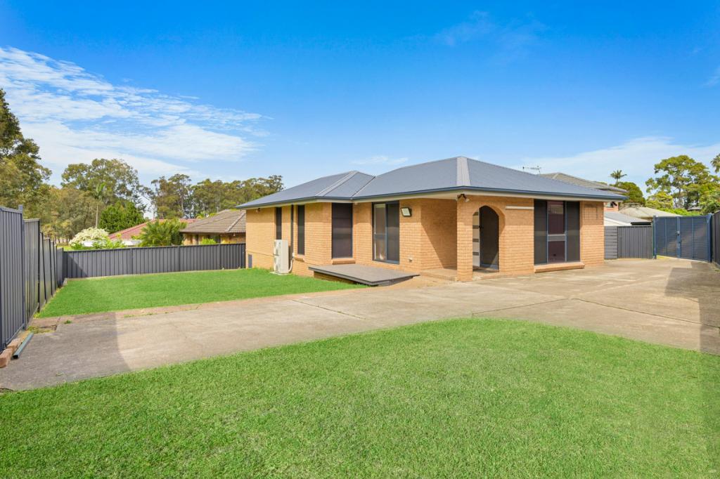 39 Roland St, Bossley Park, NSW 2176