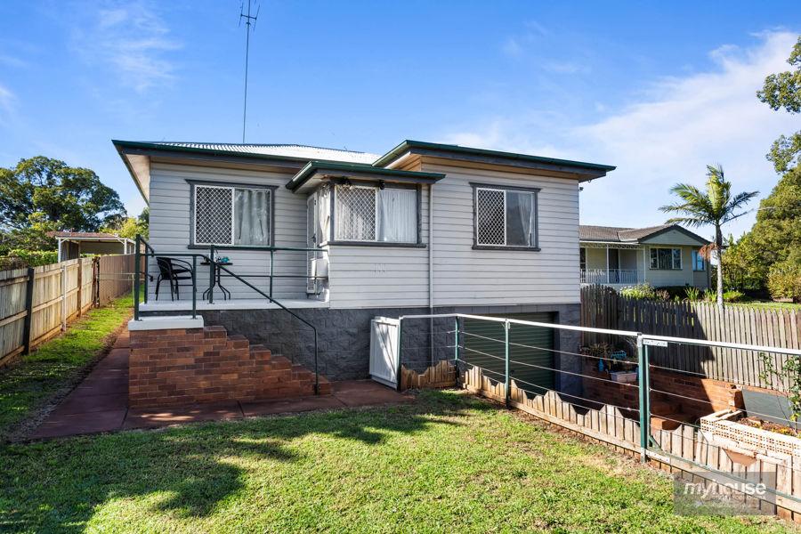 144 Ruthven St, North Toowoomba, QLD 4350