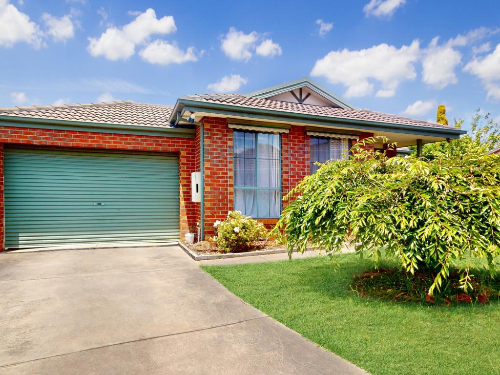 27a Sharpe Ct, Berwick, VIC 3806