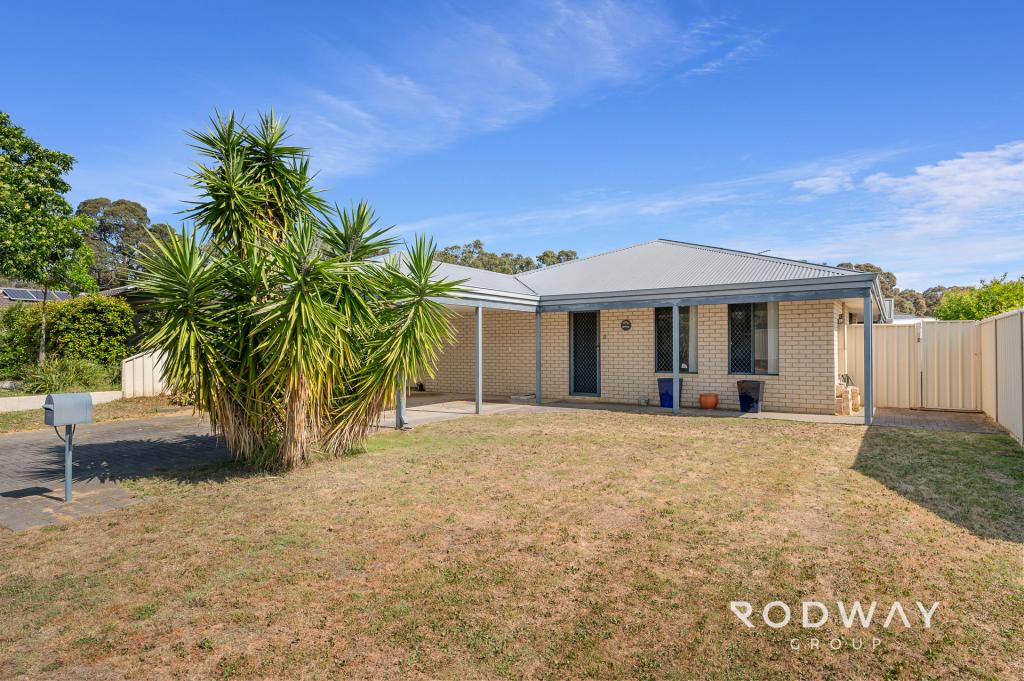 8 Brolga Gr, Seville Grove, WA 6112