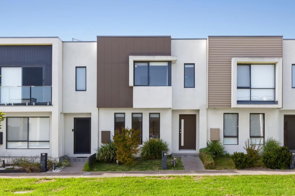 152 VEARINGS RD, WOLLERT, VIC 3750