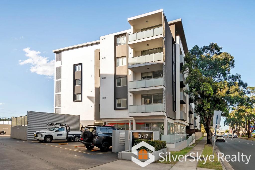 24/3 Queen St, Campbelltown, NSW 2560