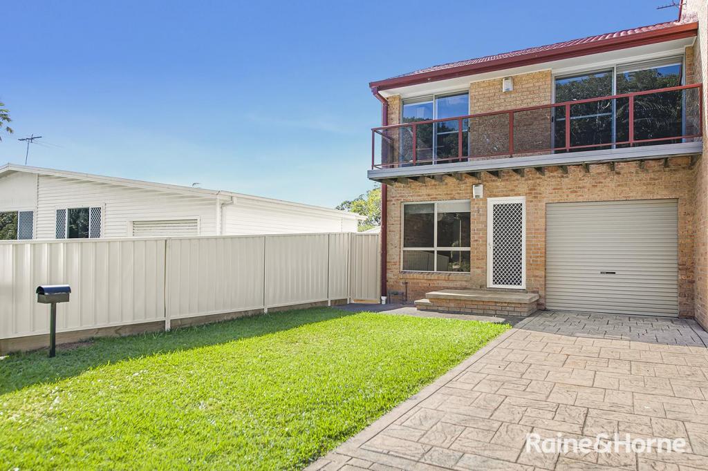 1/64 Lakeview Pde, Pelican, NSW 2281