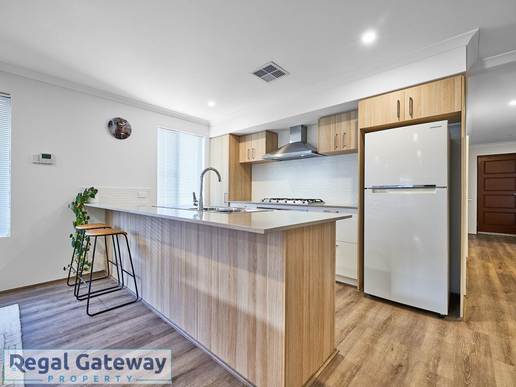 25 Jarrahdene St, Piara Waters, WA 6112