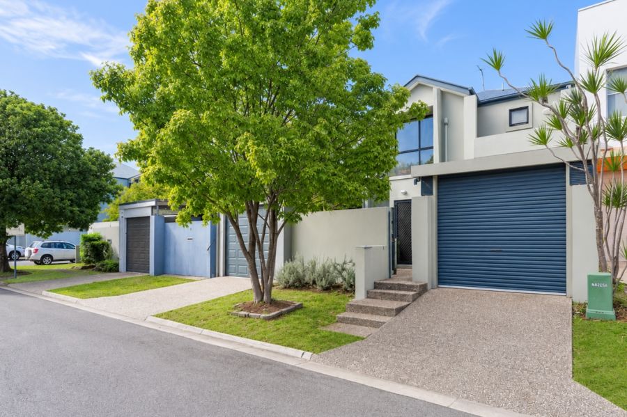122 Varsity Pde, Varsity Lakes, QLD 4227