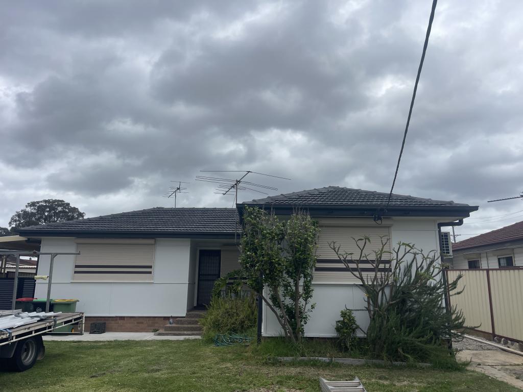 21 Welwyn Rd, Canley Heights, NSW 2166